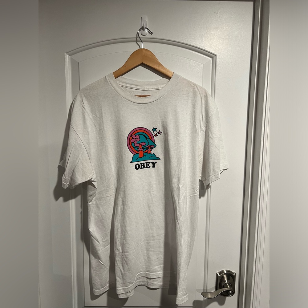 Obey White Graphic T-Shirt Size Large